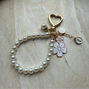 Elegant Pearl Keychain with Floral Charms NIP
